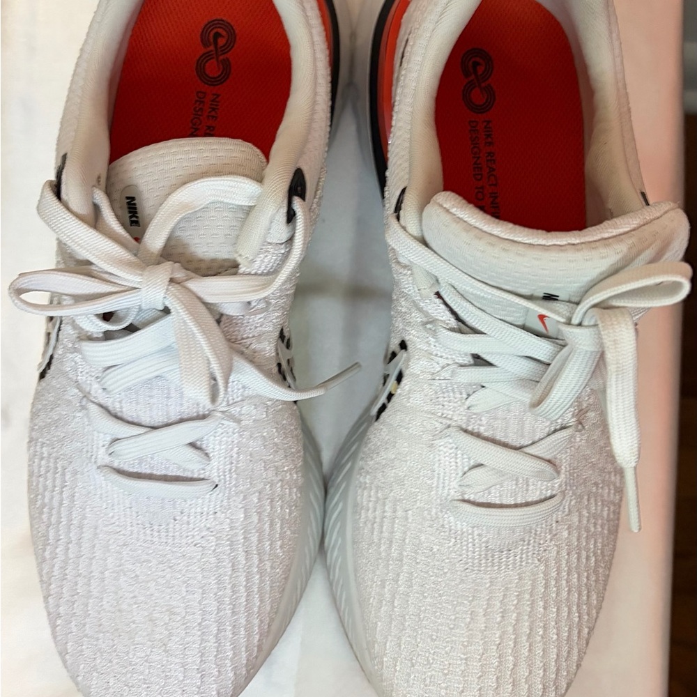 Nike Women’s White Sneakers with Orange Insoles